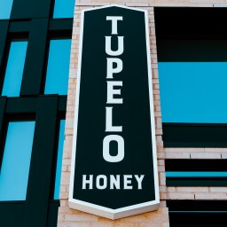 Tupelo Honey